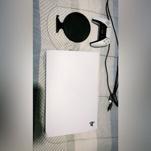 Anybody interested in buying a PlayStation 5 comes with everything in the video